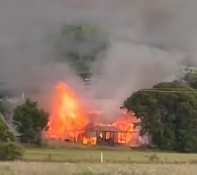 Unoccupied South Inverell Home Burns Down
